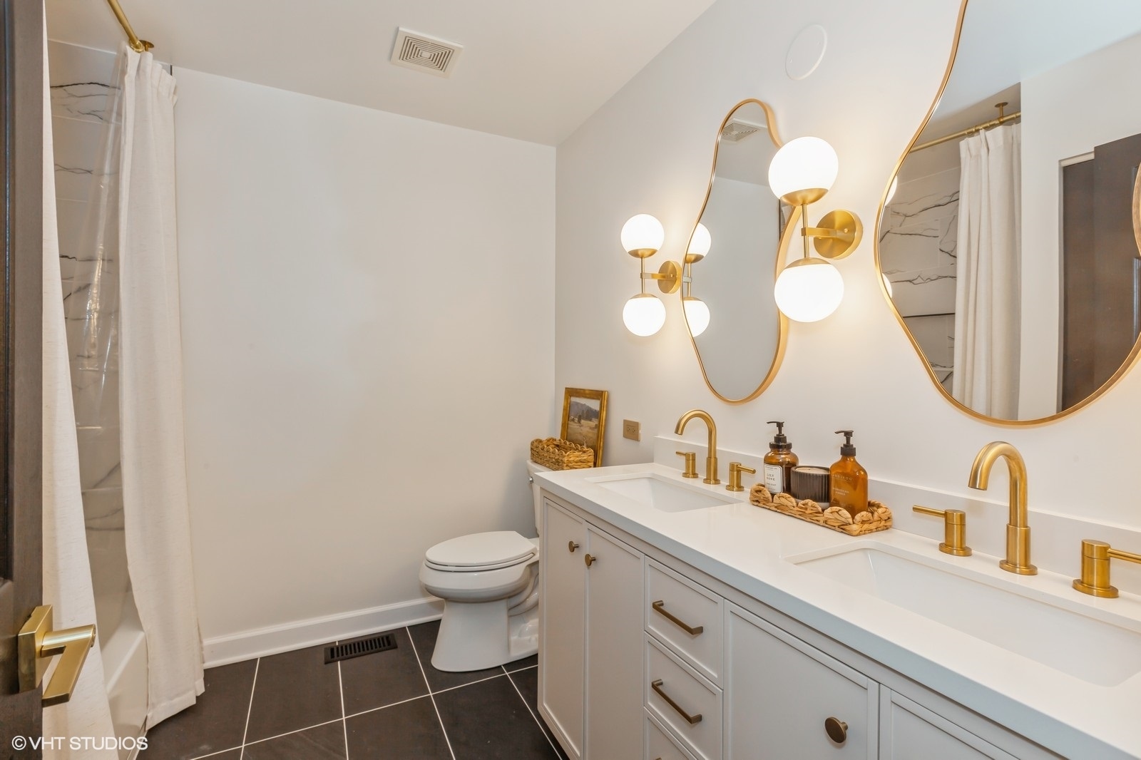 936 Moultrie Court, Naperville, IL 60563