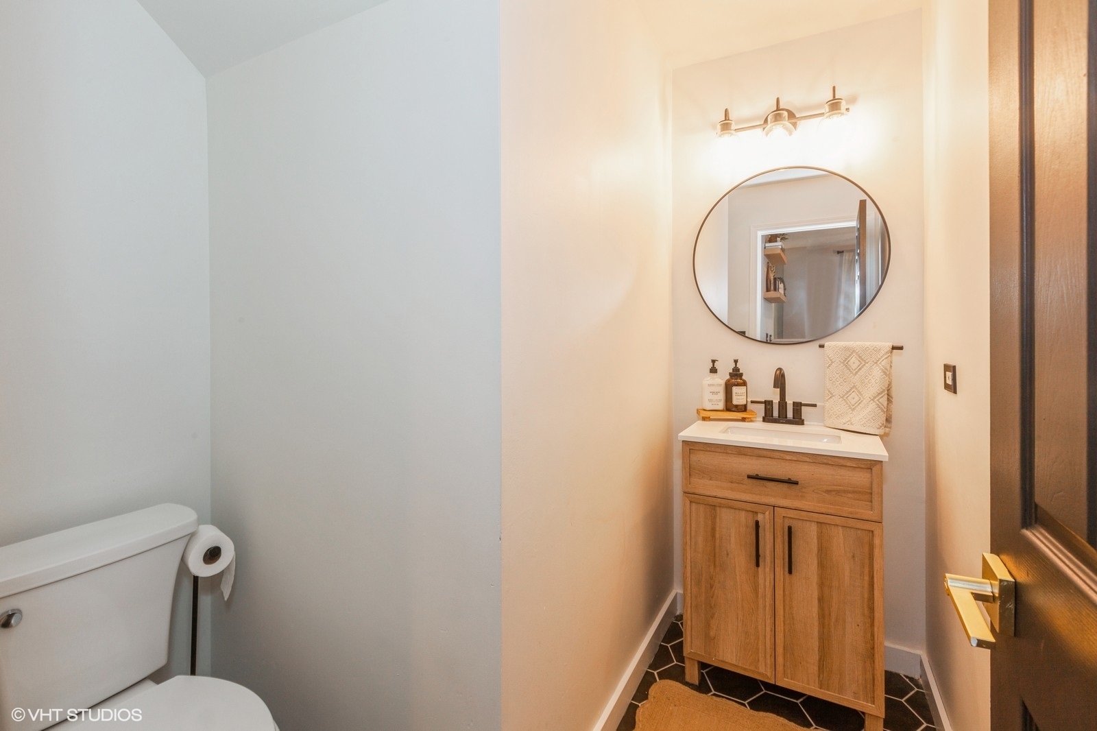 936 Moultrie Court, Naperville, IL 60563