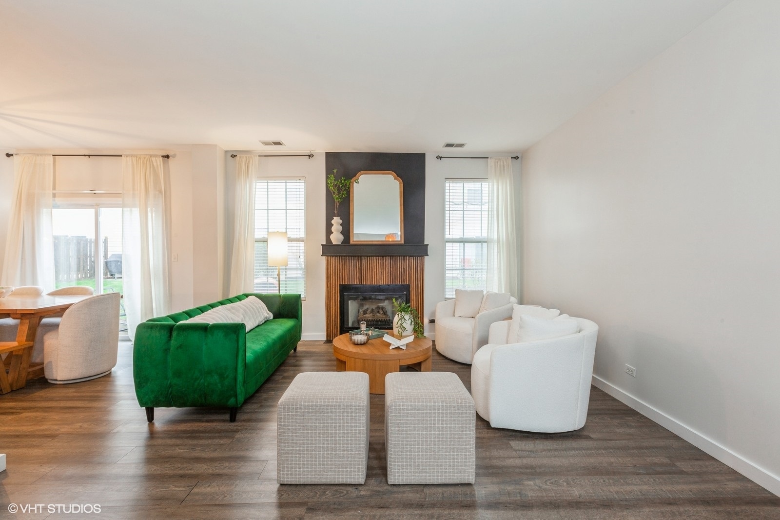 936 Moultrie Court, Naperville, IL 60563