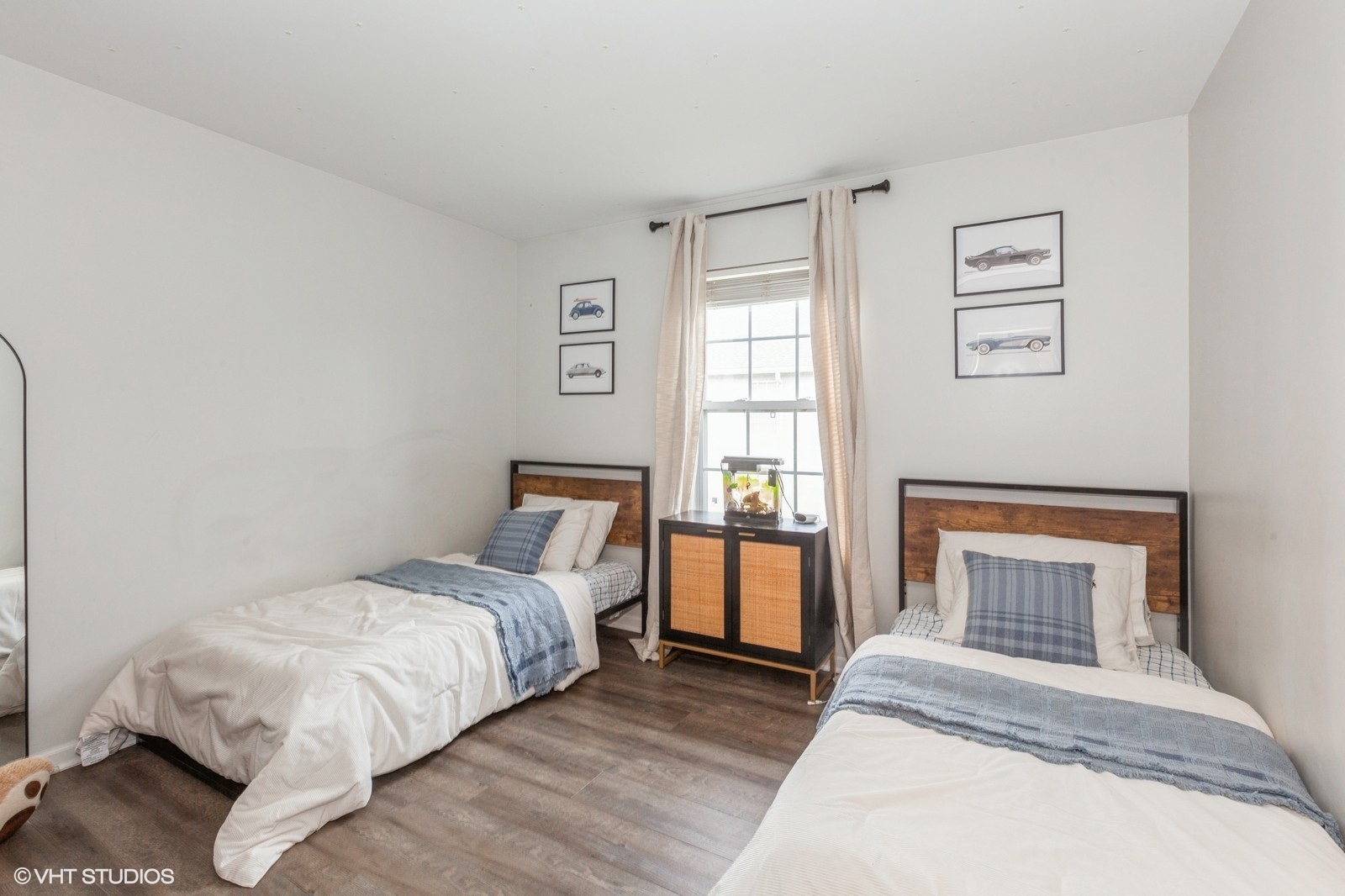 936 Moultrie Court, Naperville, IL 60563