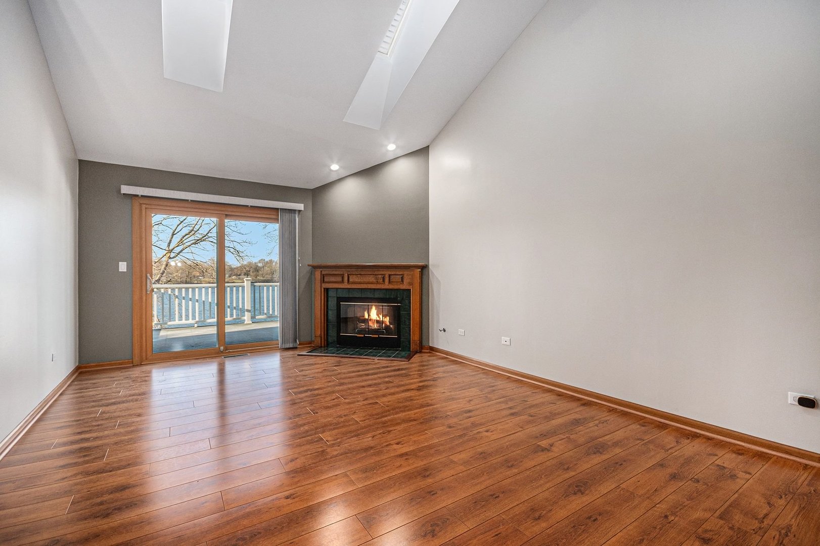 3414 Lake Shore Drive, Joliet, IL 60431