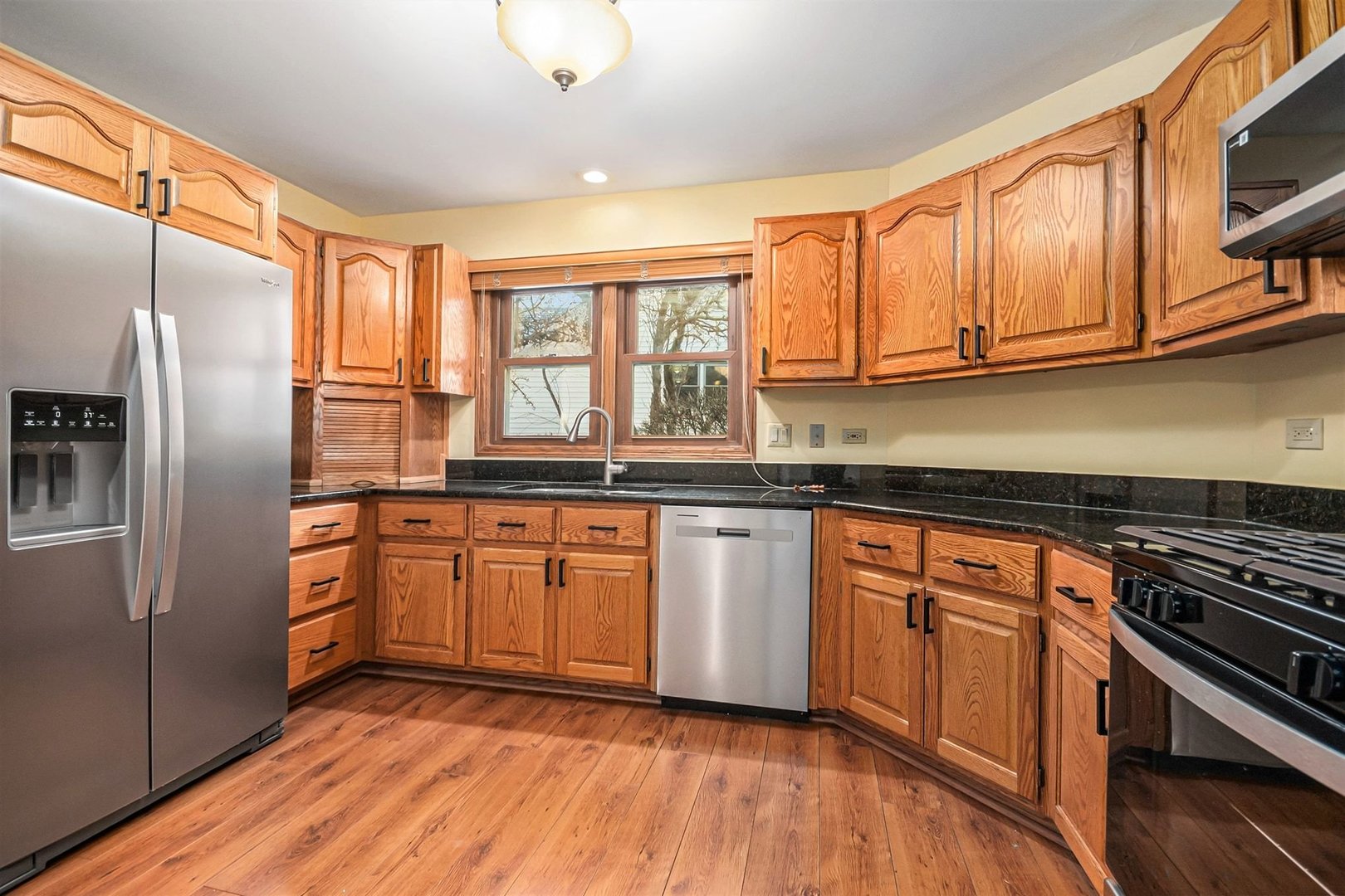 3414 Lake Shore Drive, Joliet, IL 60431