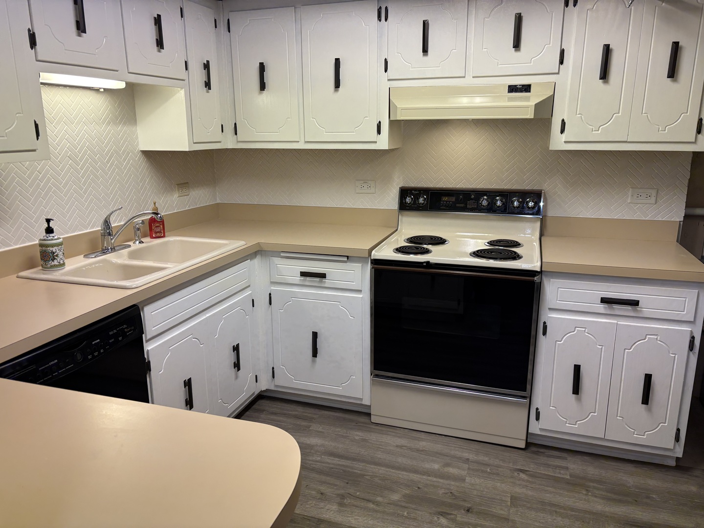 8320 Heather Lane, Tinley Park, IL 60477