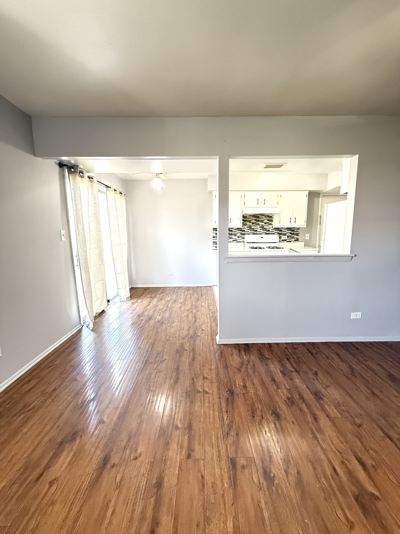 329 David Court #B, Bartlett, IL 60103