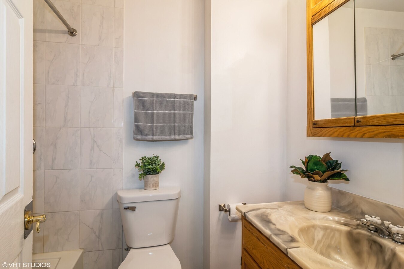 329 David Court #B, Bartlett, IL 60103