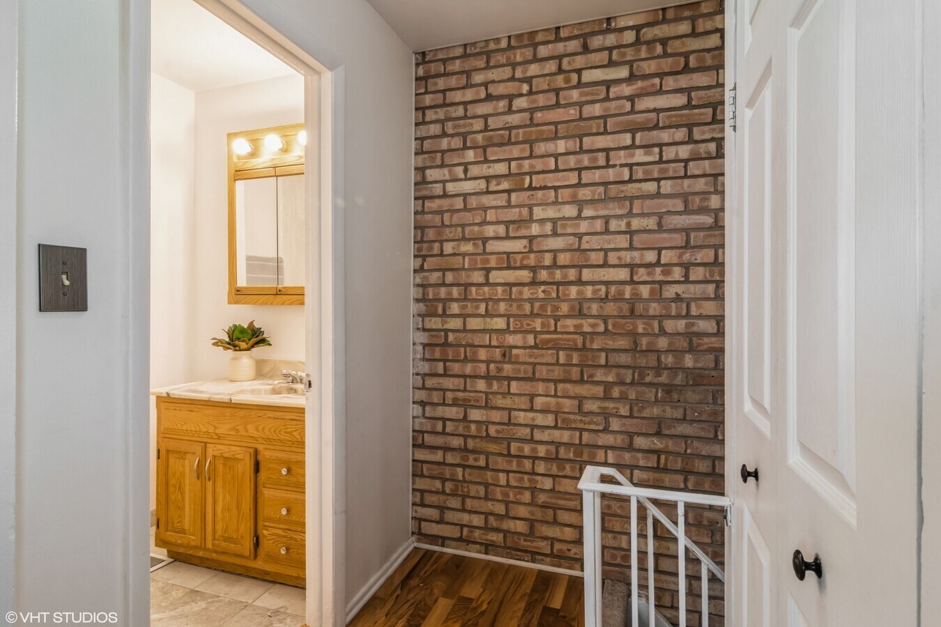 329 David Court #B, Bartlett, IL 60103