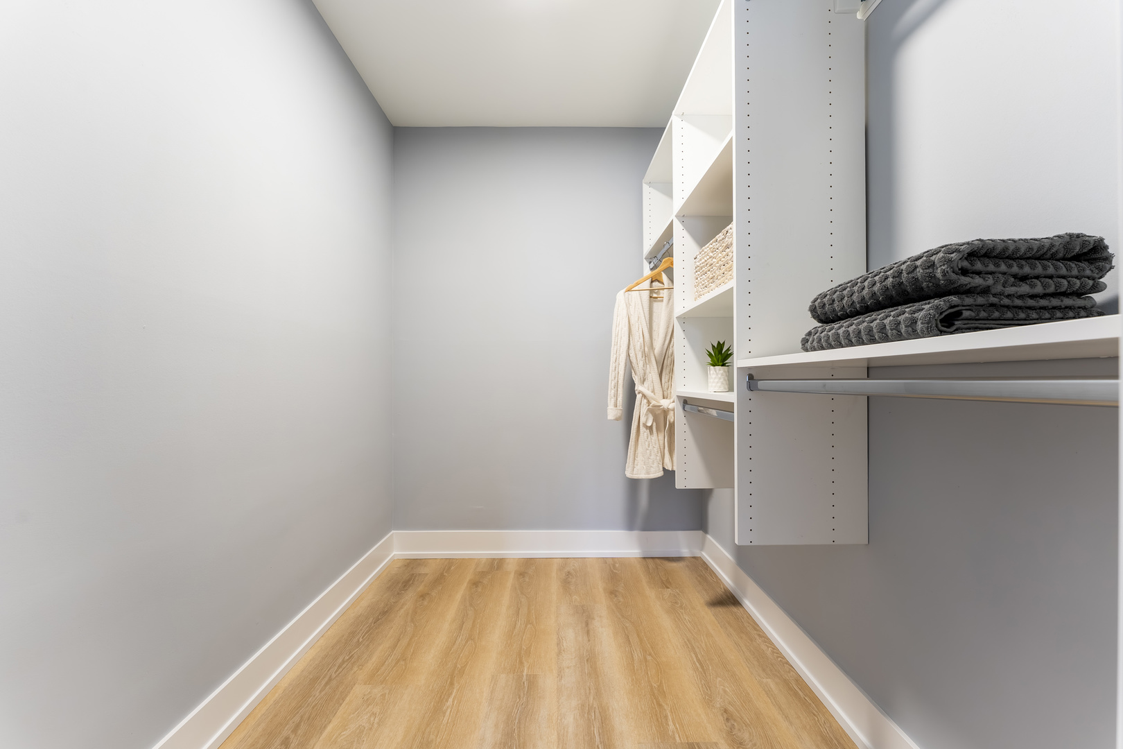 10 Oak Creek Drive #1020, Buffalo Grove, IL 60089