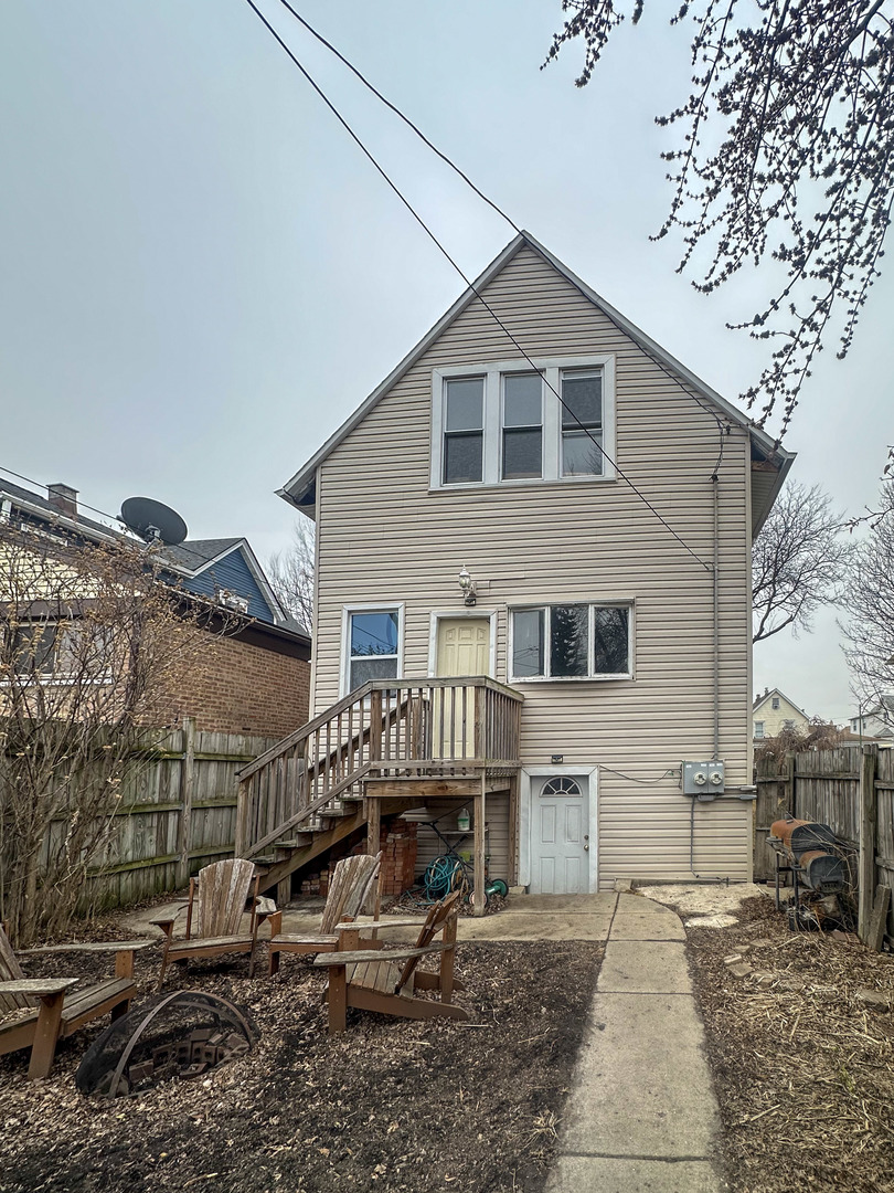 2037 N Tripp Avenue, Chicago, IL 60639