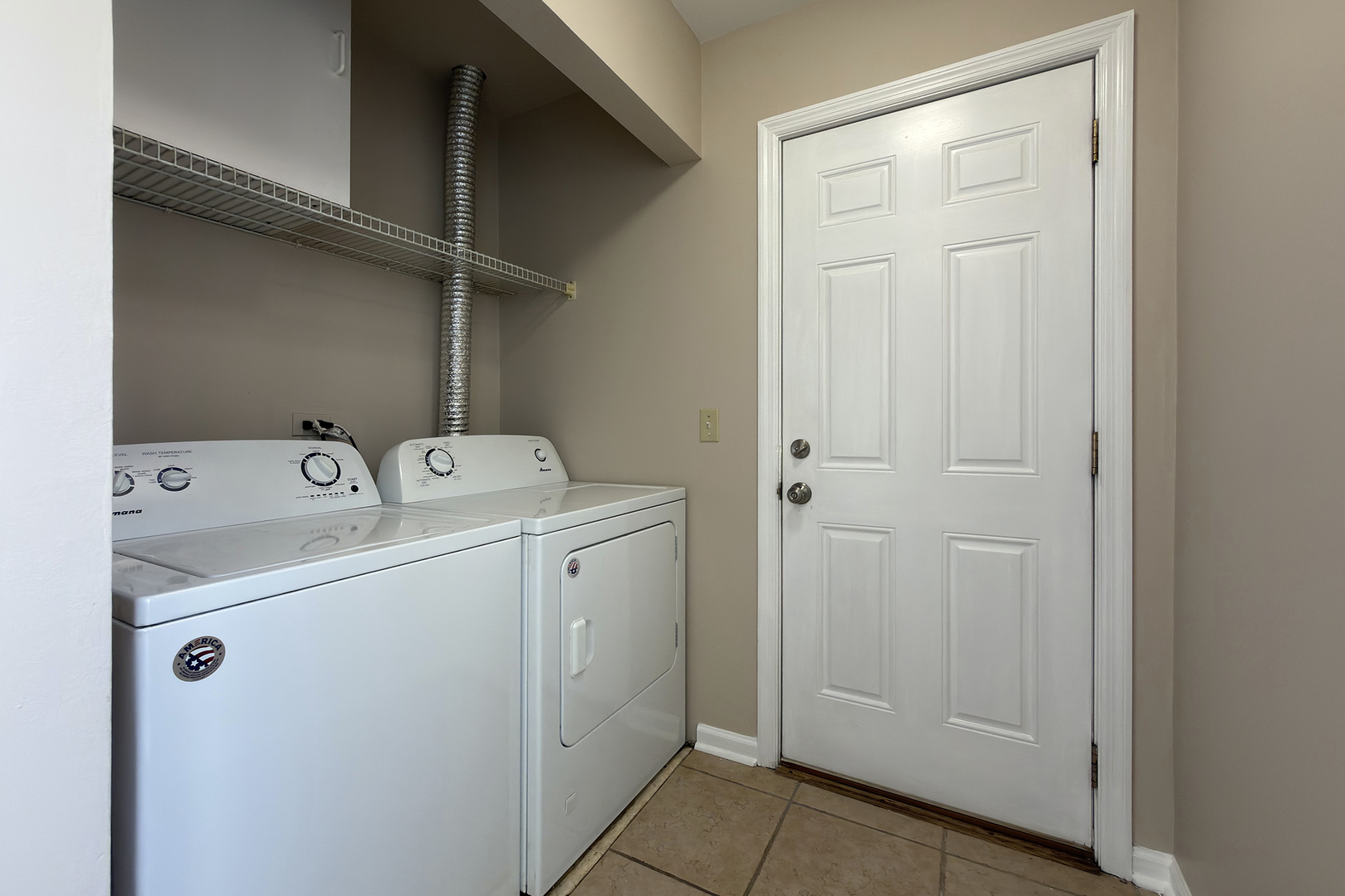 424 Le Parc Circle, Buffalo Grove, IL 60089