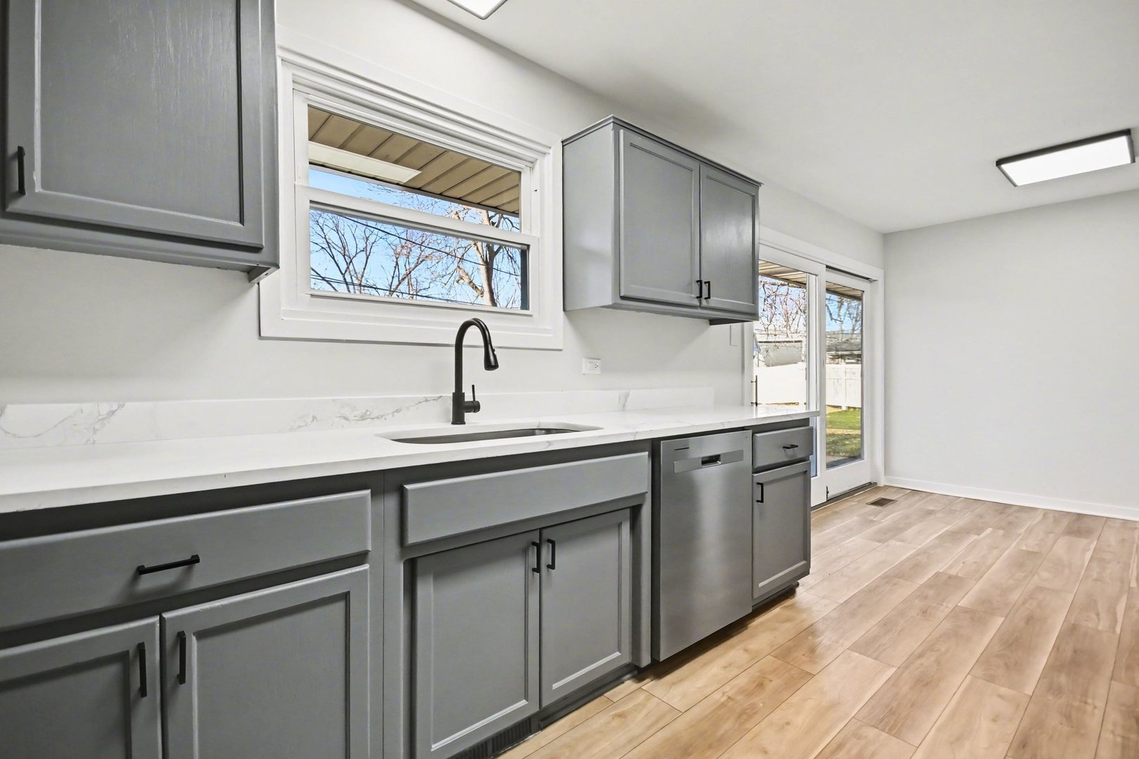 5535 Adeline Place, Oak Forest, IL 60452