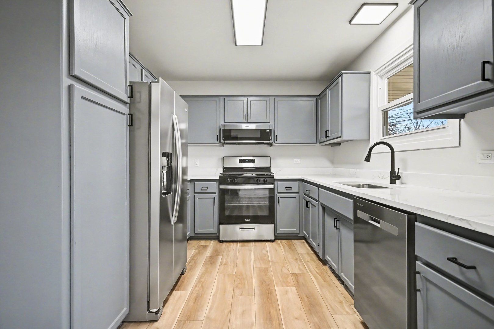 5535 Adeline Place, Oak Forest, IL 60452