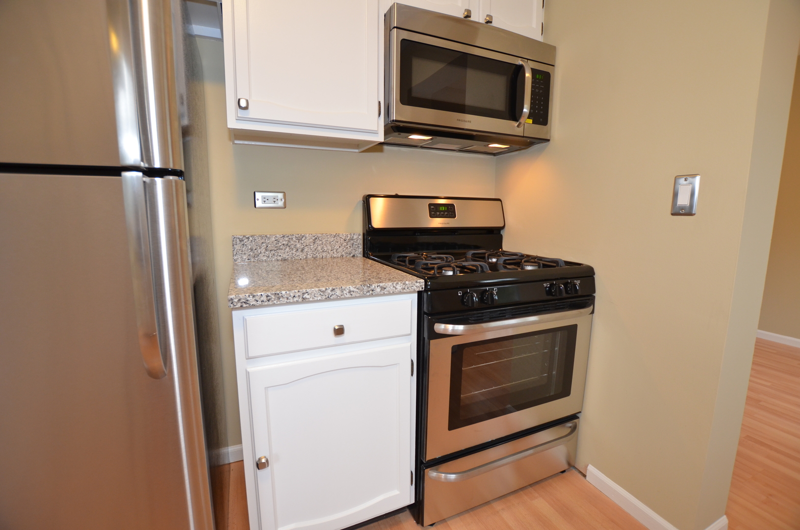 387 Amy Court, Naperville, IL 60565