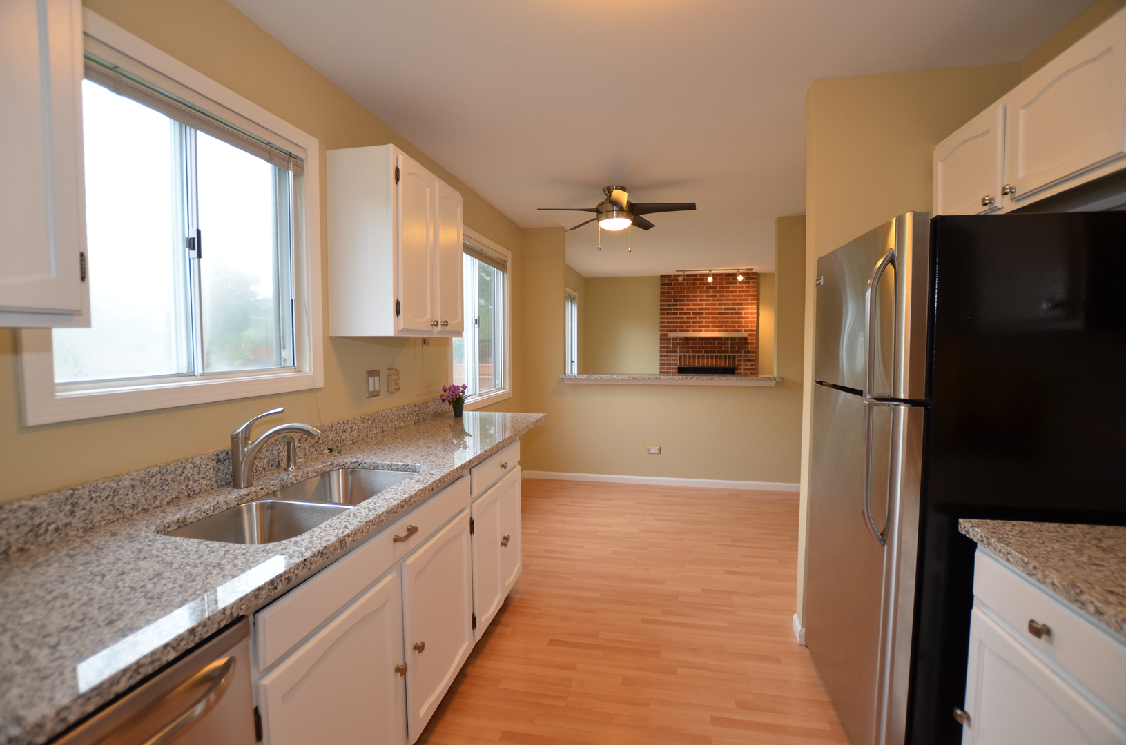 387 Amy Court, Naperville, IL 60565