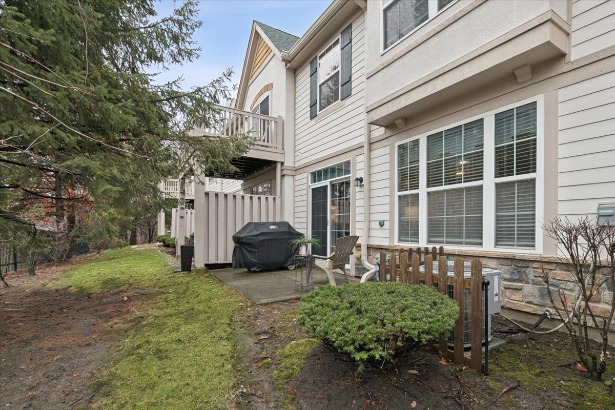 2190 Shadow Creek Court, Vernon Hills, IL 60061