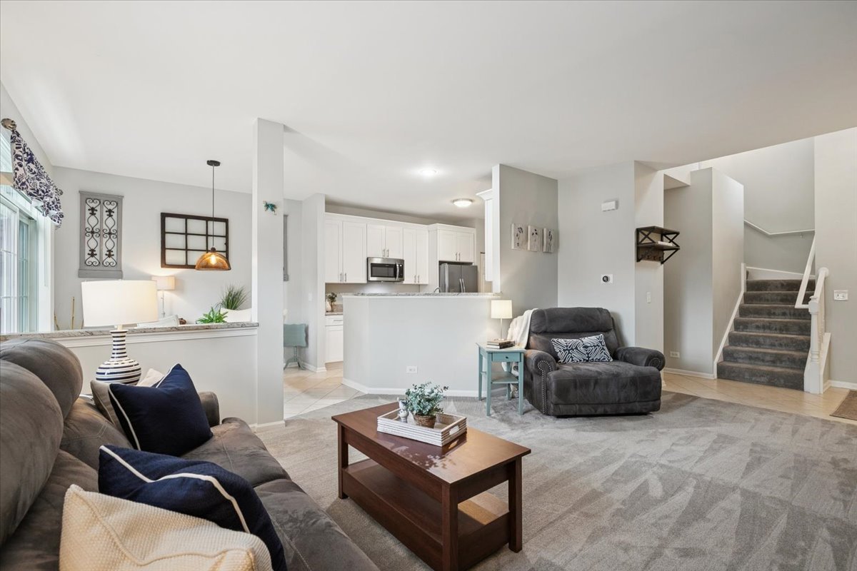 2190 Shadow Creek Court, Vernon Hills, IL 60061