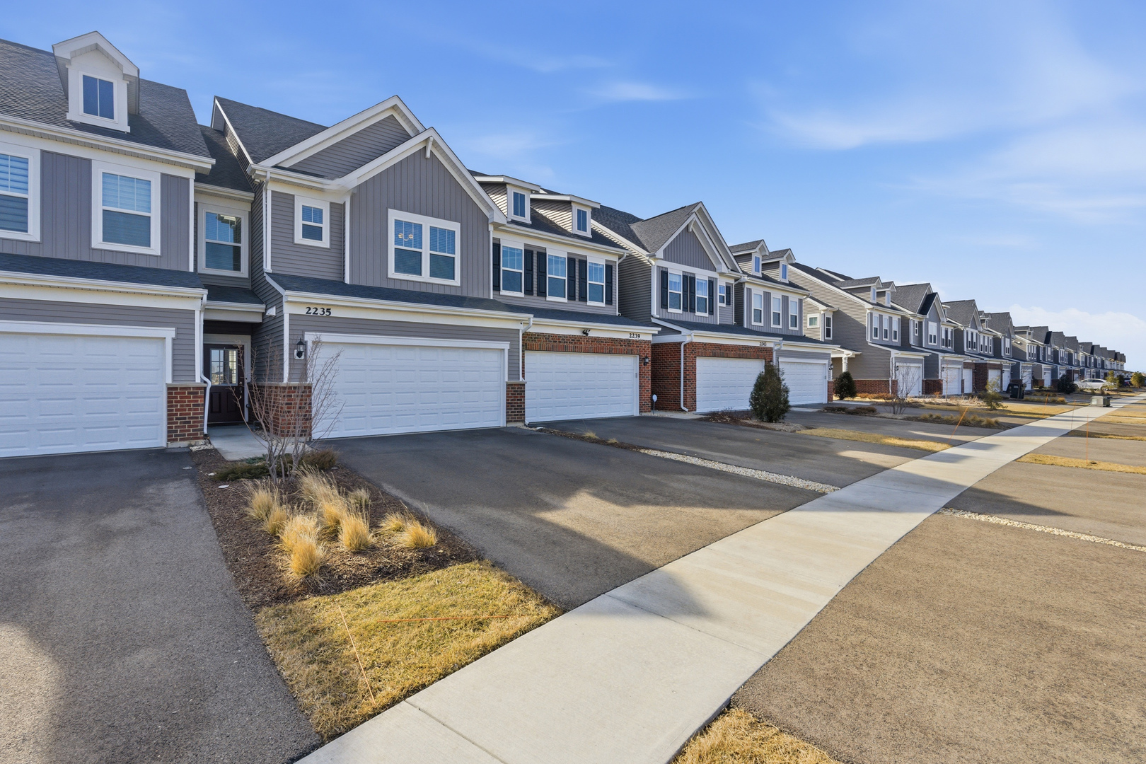 2235 Ryegrass Lane #68002, Bolingbrook, IL 60490