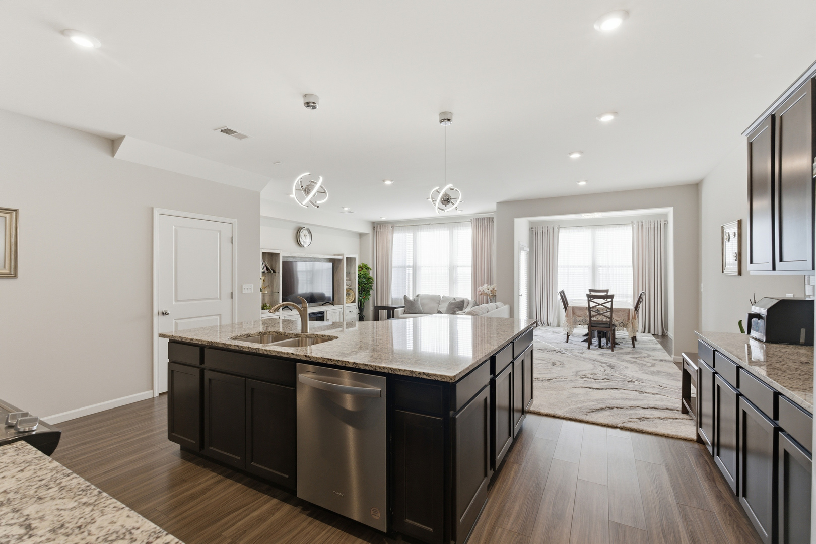 2235 Ryegrass Lane #68002, Bolingbrook, IL 60490