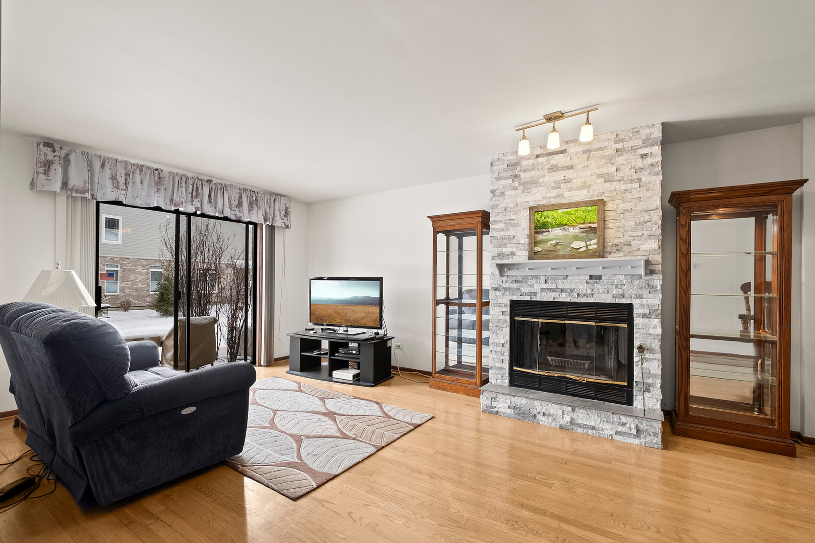 11031 S 84th Avenue, Palos Hills, IL 60465