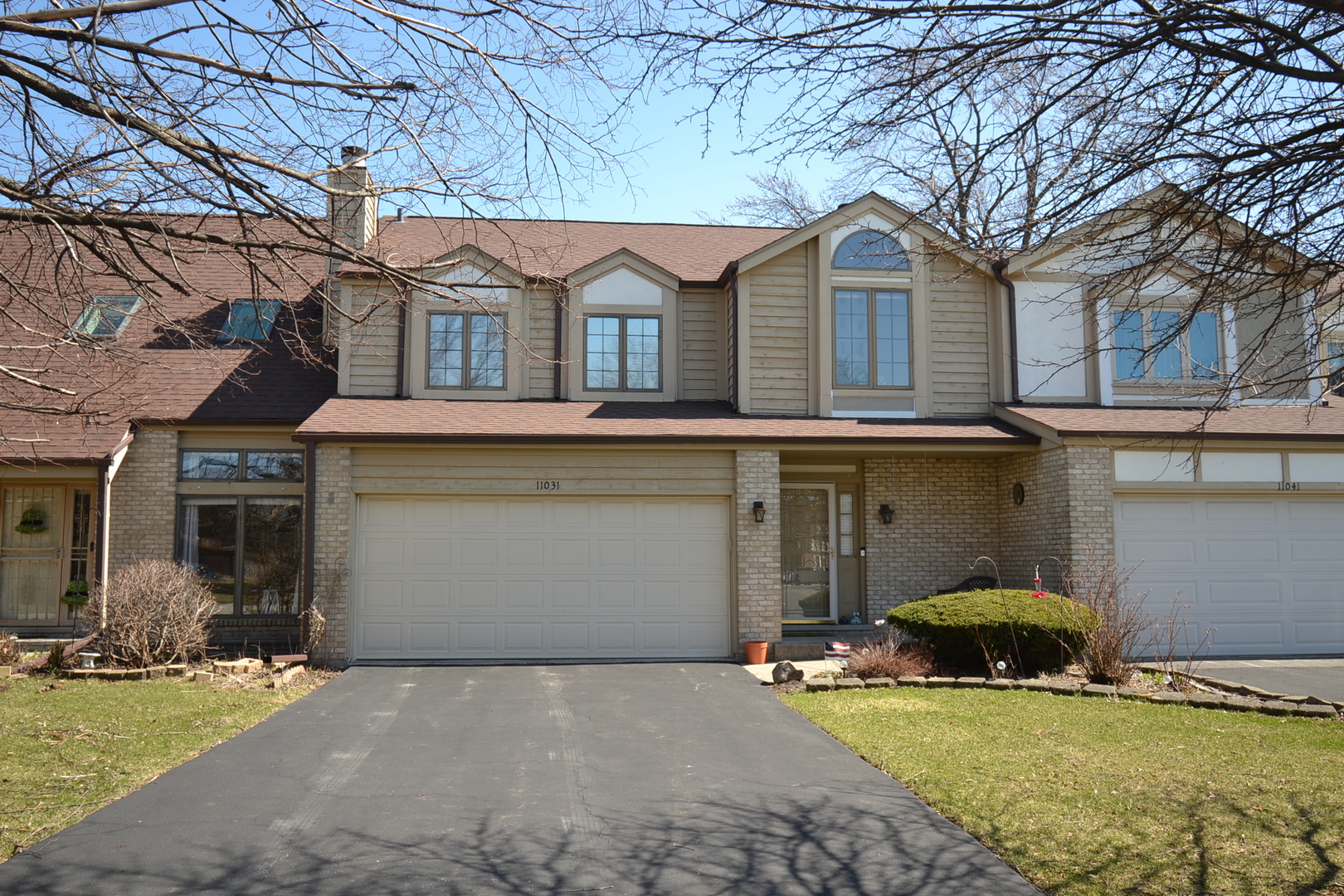 11031 S 84th Avenue, Palos Hills, IL 60465