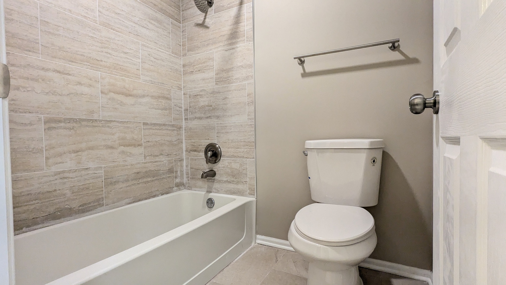 265 Sierra Pass #3, Schaumburg, IL 60194