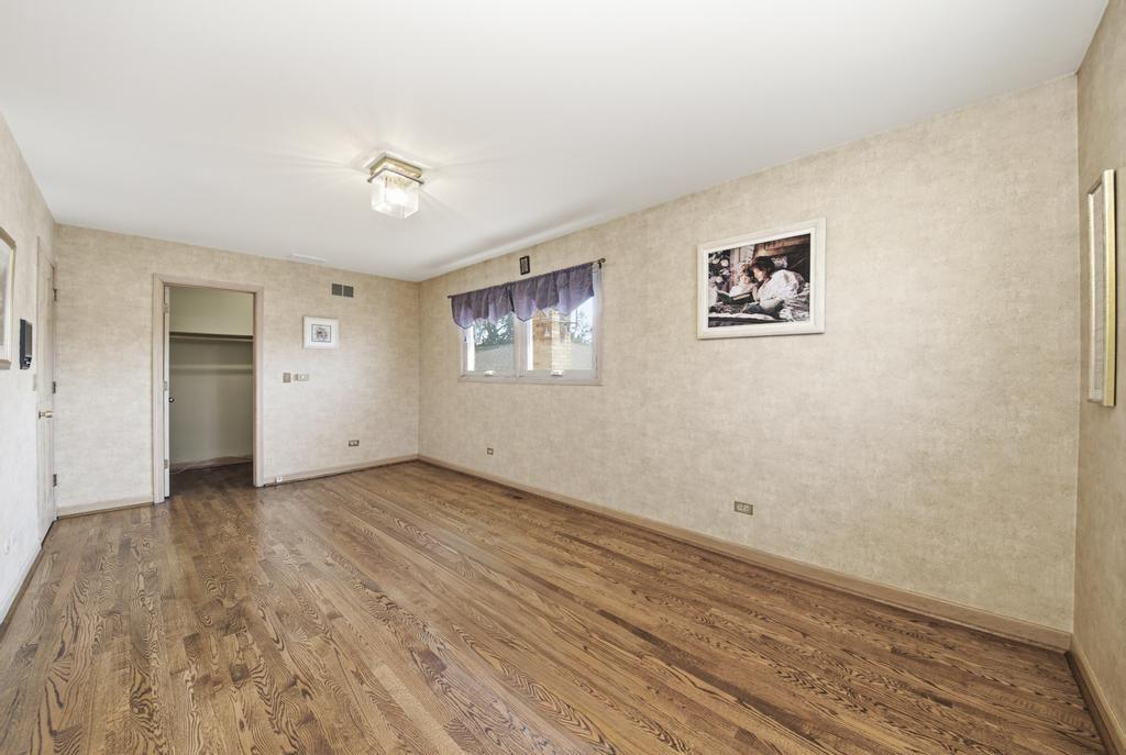 313 N Dee Road, Park Ridge, IL 60068