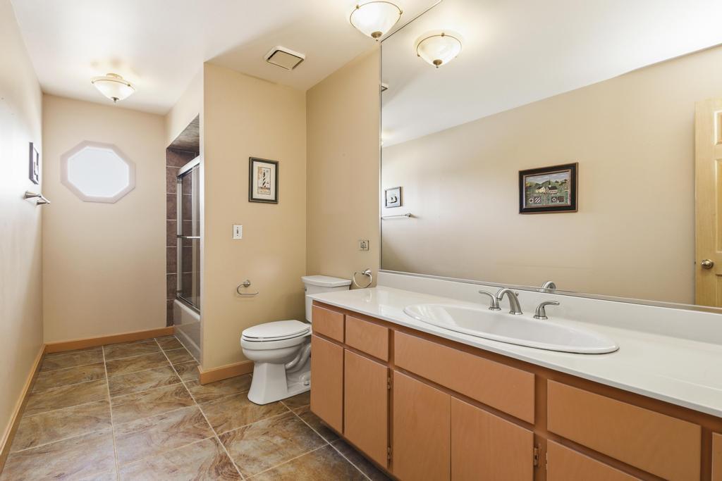 313 N Dee Road, Park Ridge, IL 60068