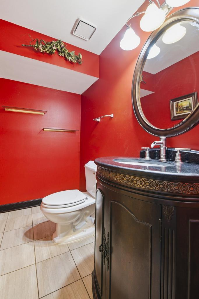 313 N Dee Road, Park Ridge, IL 60068