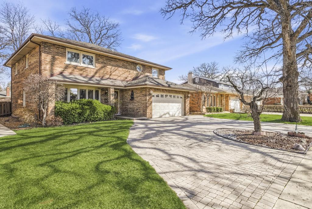 313 N Dee Road, Park Ridge, IL 60068