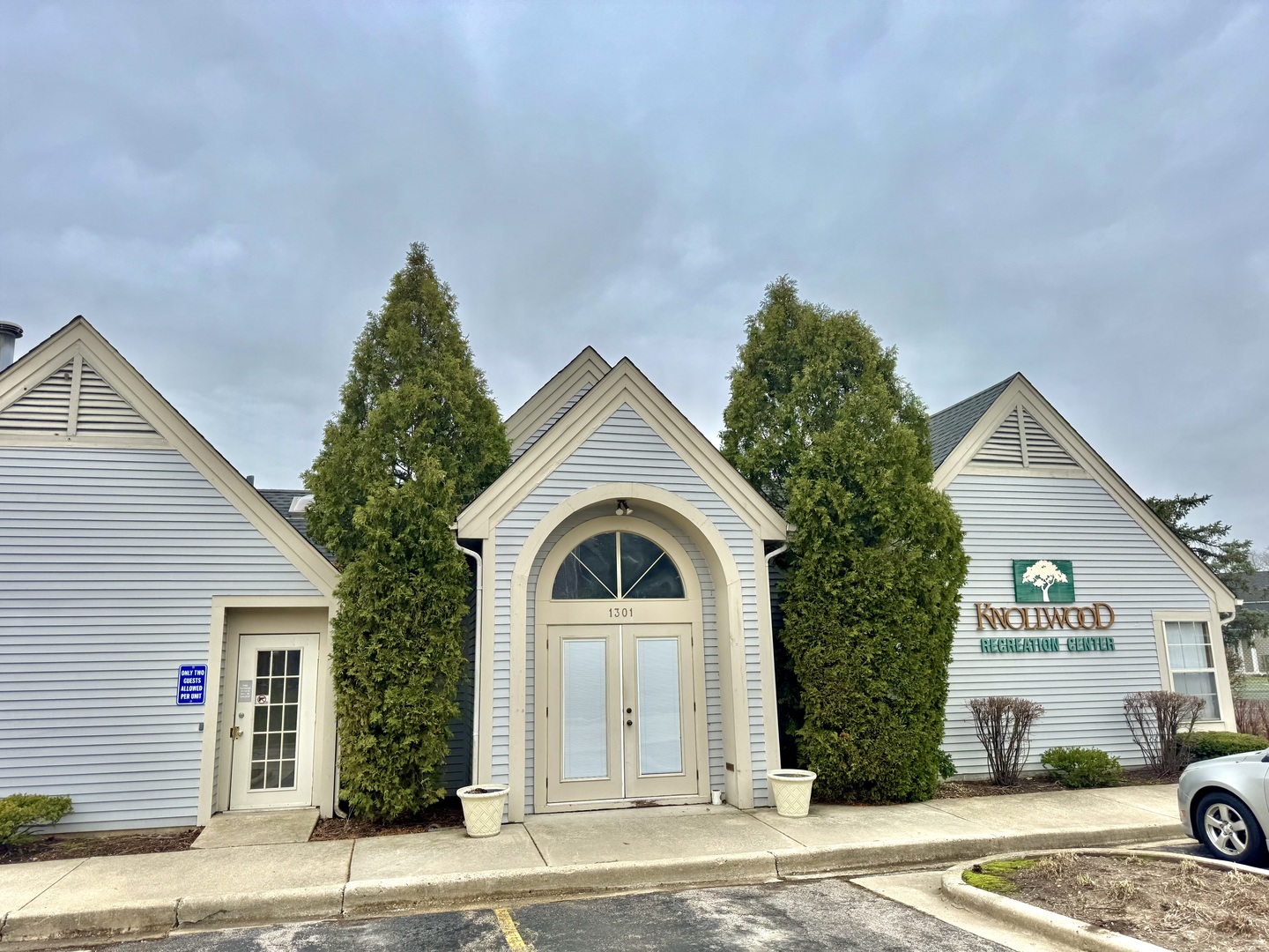 1133 N Knollwood Drive, Palatine, IL 60067