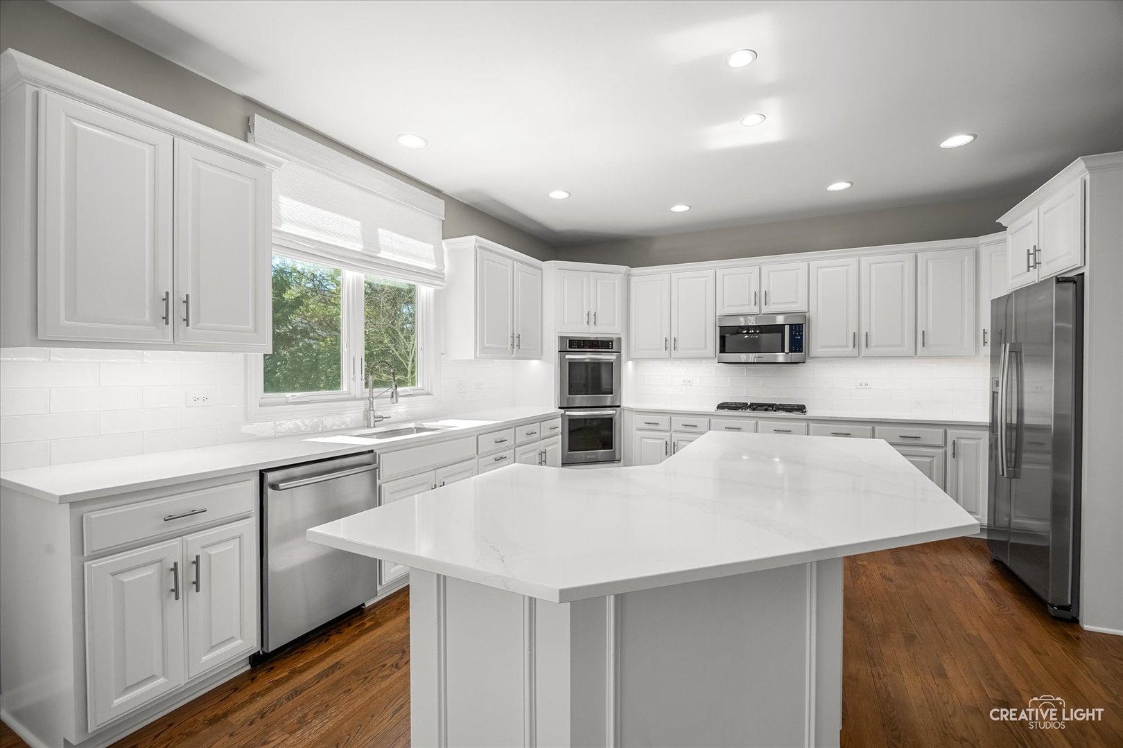 2552 DEWES Lane, Naperville, IL 60564