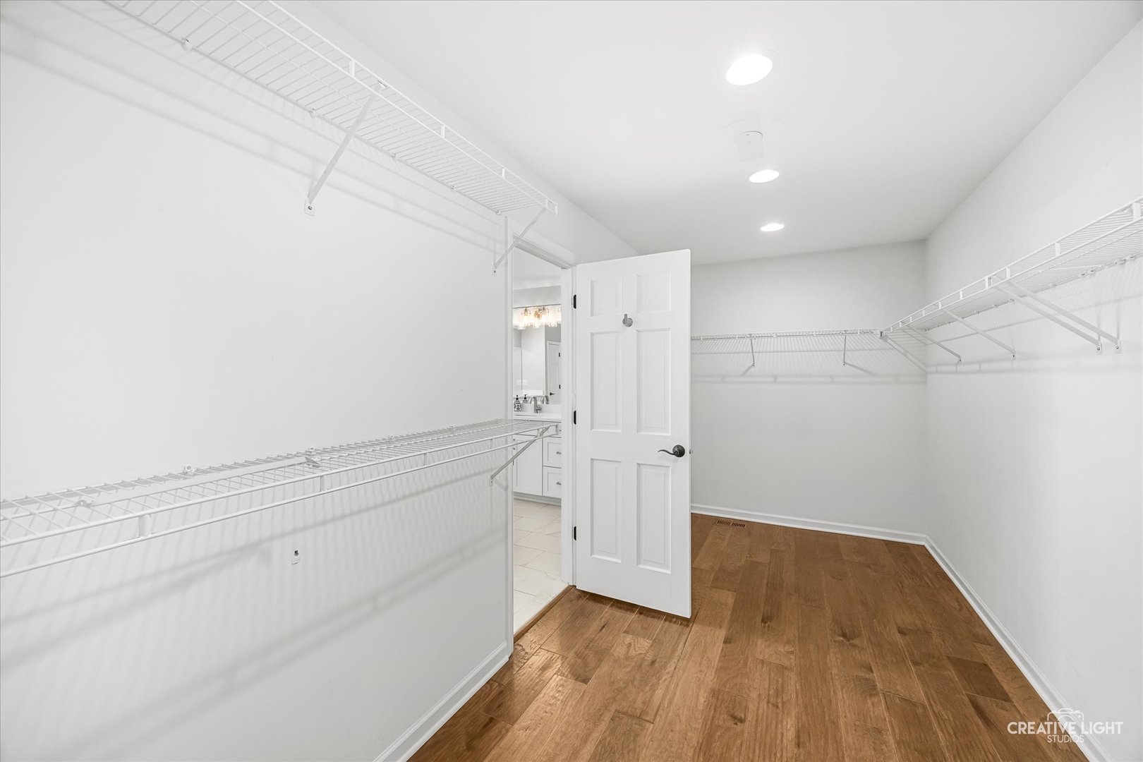 2552 DEWES Lane, Naperville, IL 60564