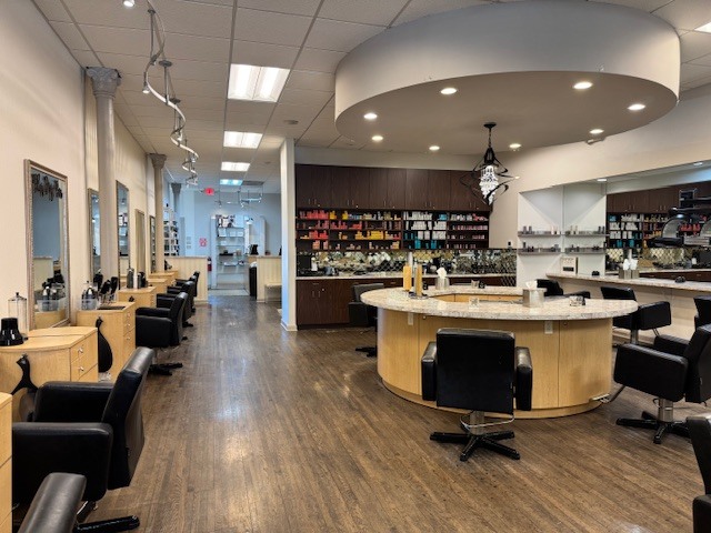 537 N Milwaukee Avenue, Libertyville, IL 60048