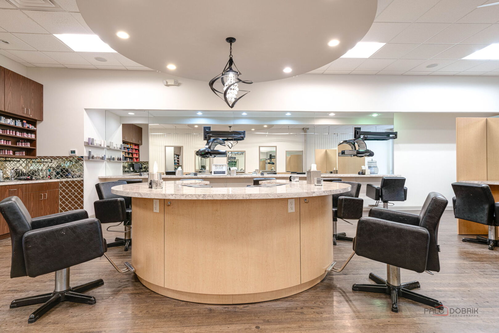 537 N Milwaukee Avenue, Libertyville, IL 60048