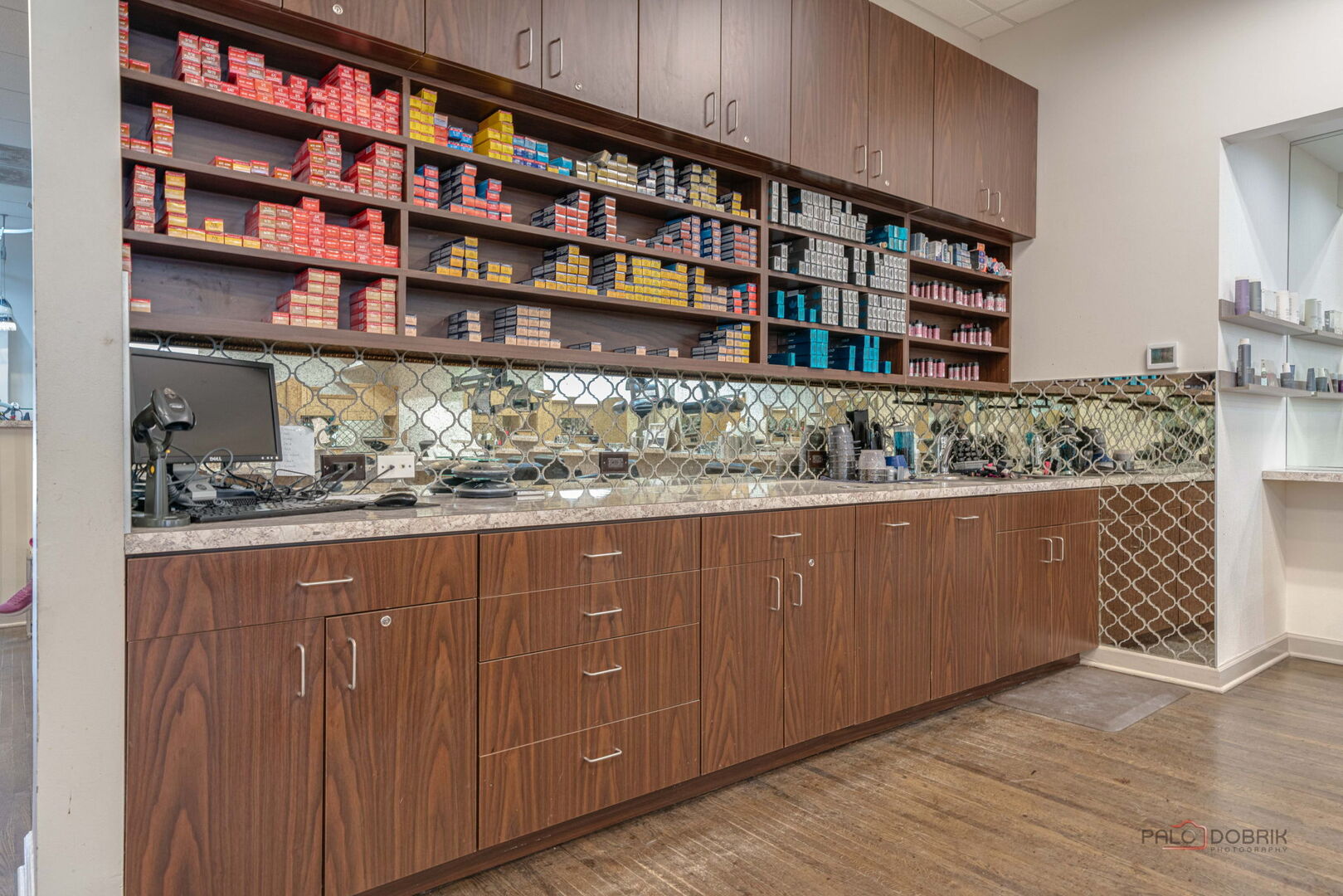 537 N Milwaukee Avenue, Libertyville, IL 60048