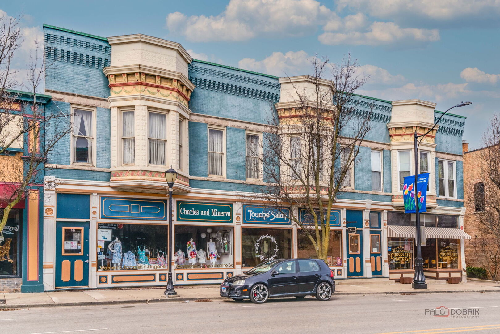 537 N Milwaukee Avenue, Libertyville, IL 60048