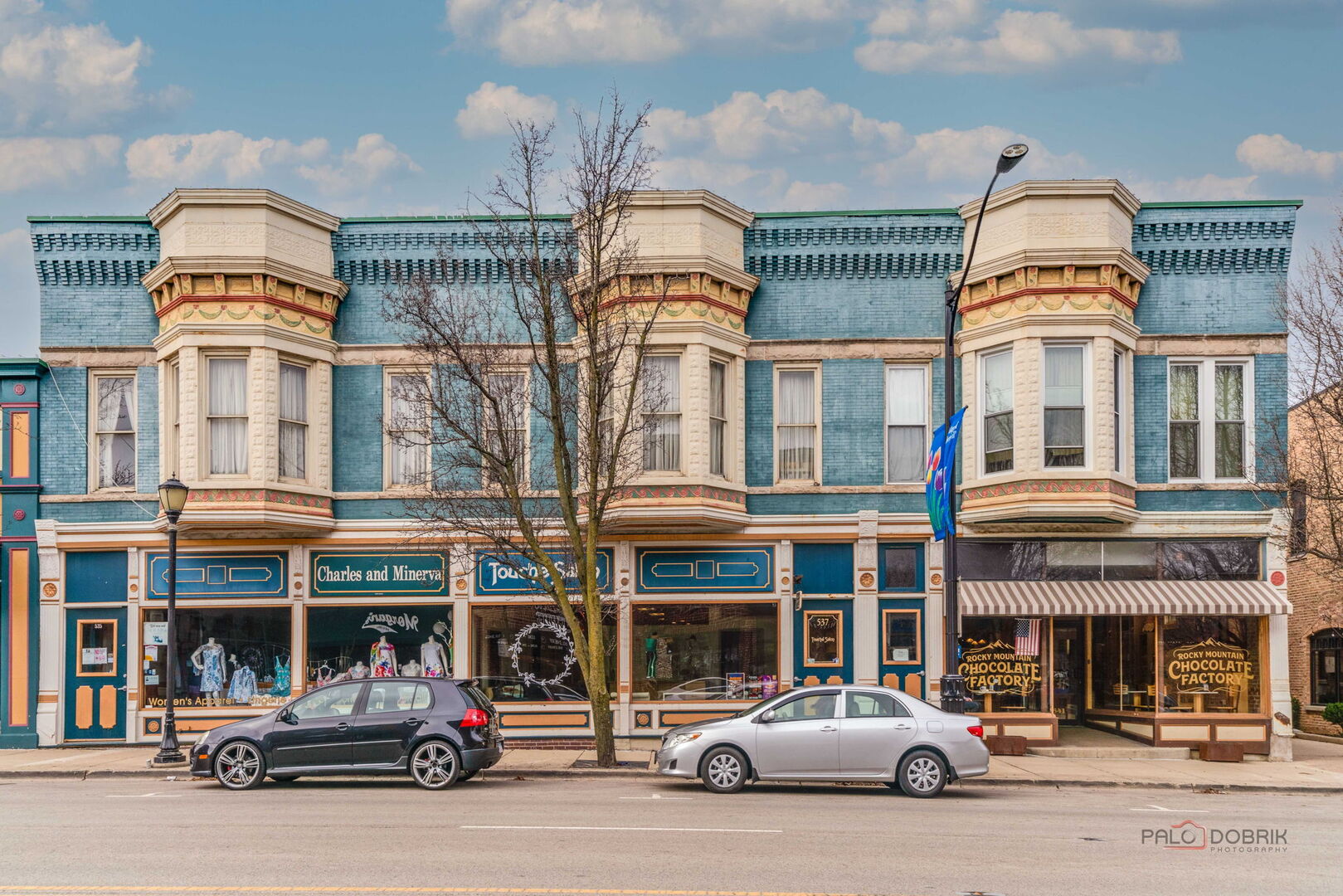 537 N Milwaukee Avenue, Libertyville, IL 60048