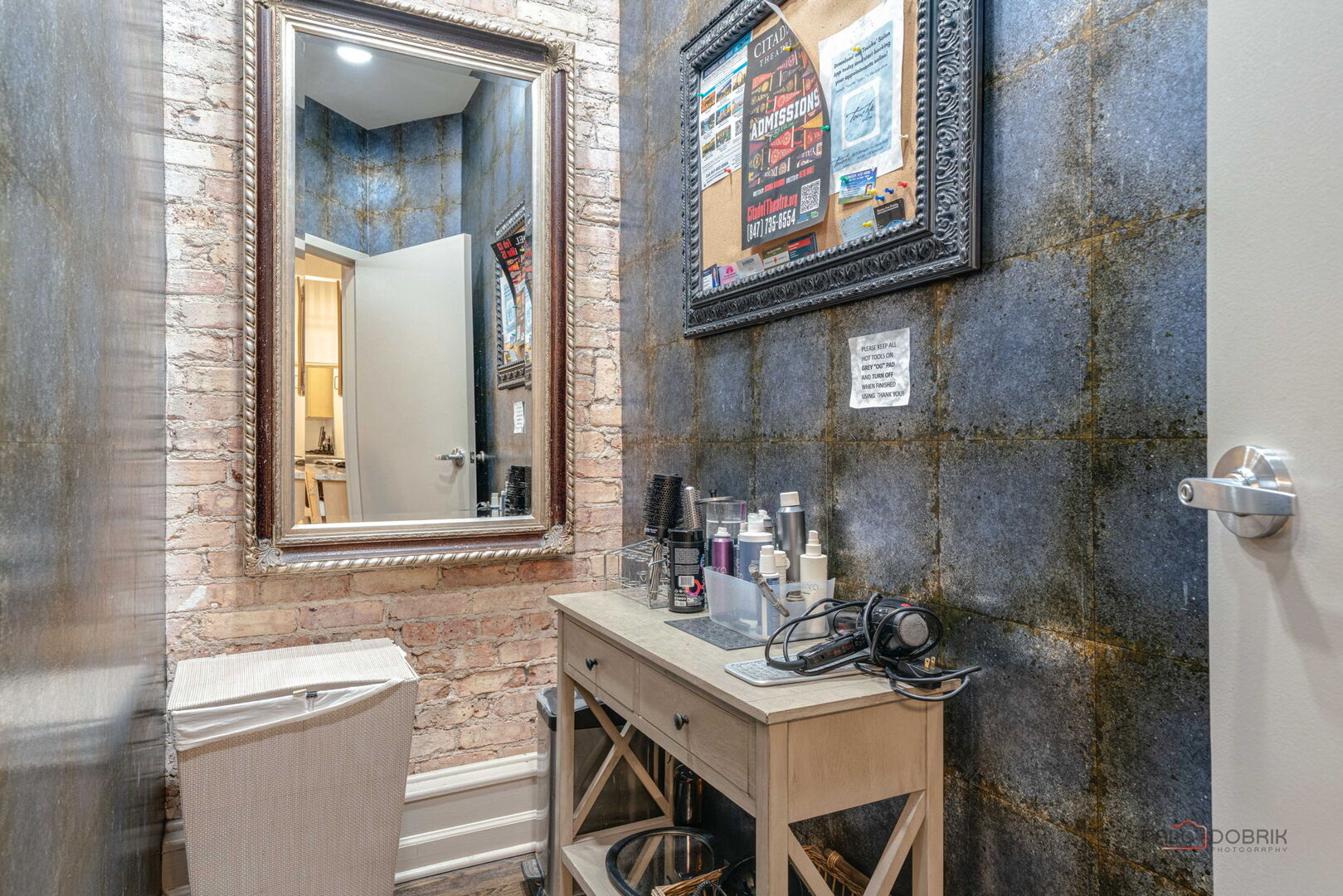 537 N Milwaukee Avenue, Libertyville, IL 60048