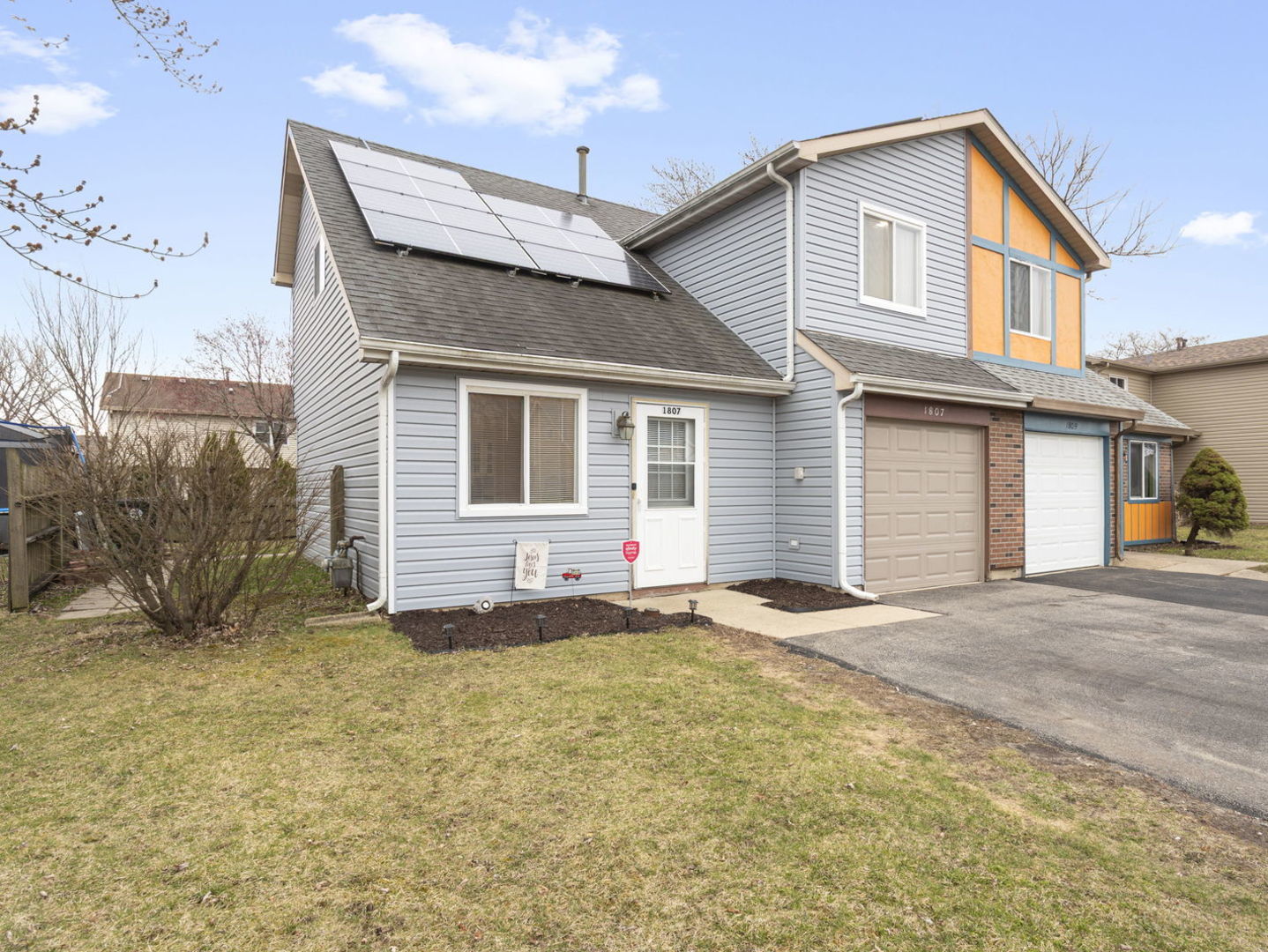 1807 Whitney Drive, Hanover Park, IL 60133