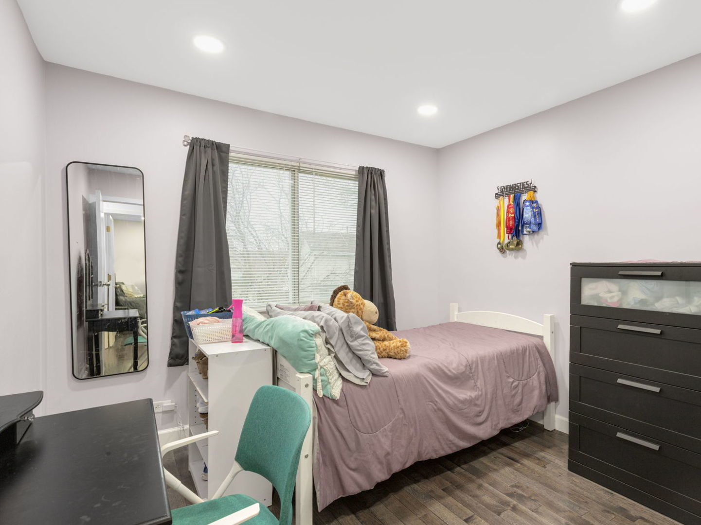 1807 Whitney Drive, Hanover Park, IL 60133