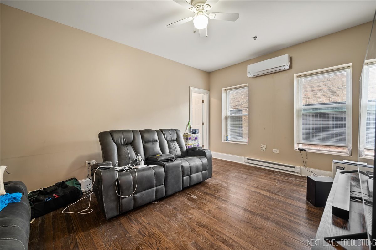 112-114 N Center Street, Joliet, IL 60435