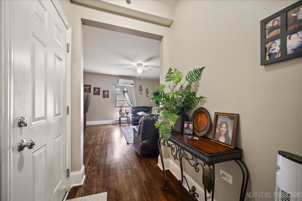 112-114 N Center Street, Joliet, IL 60435