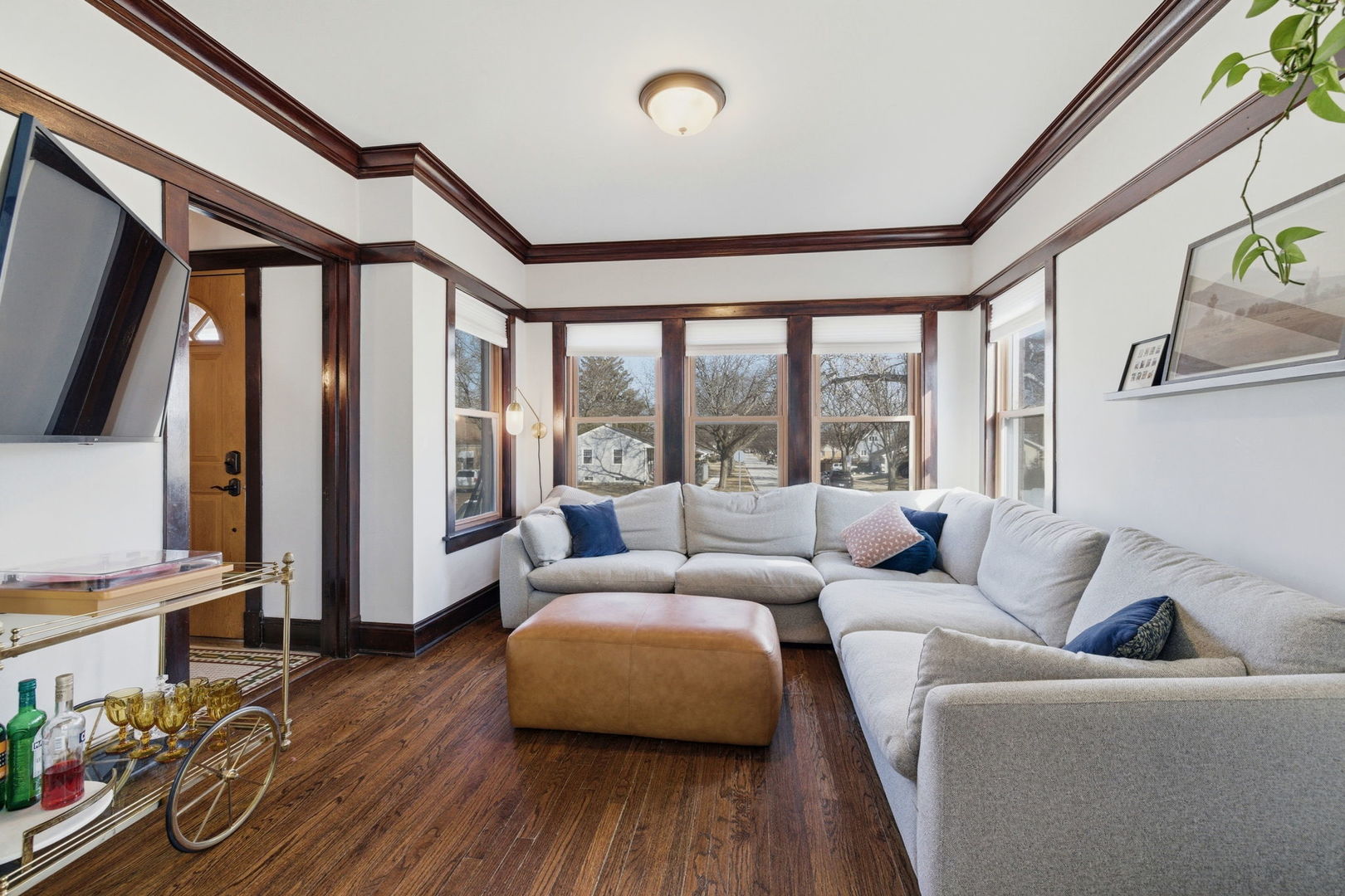 104 N Ardmore Avenue, Villa Park, IL 60181