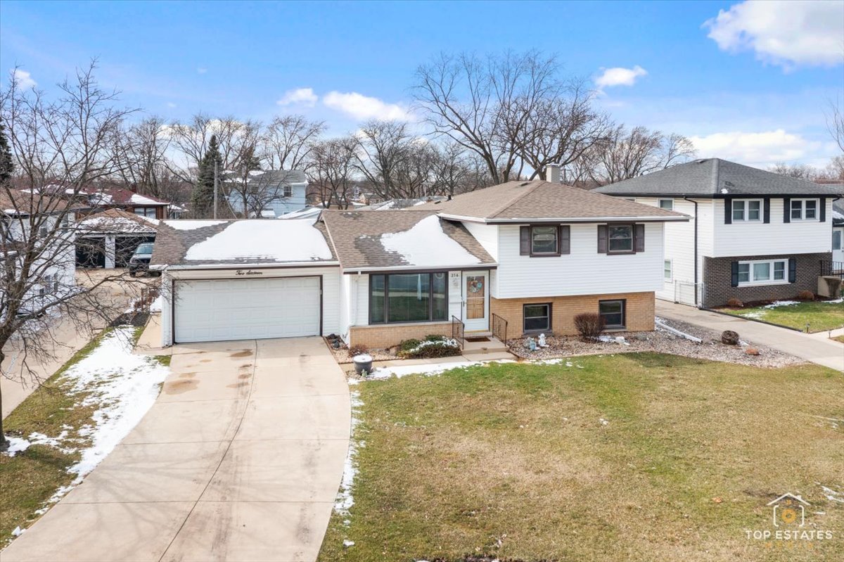 216 S Evergreen Avenue, Addison, IL 60101