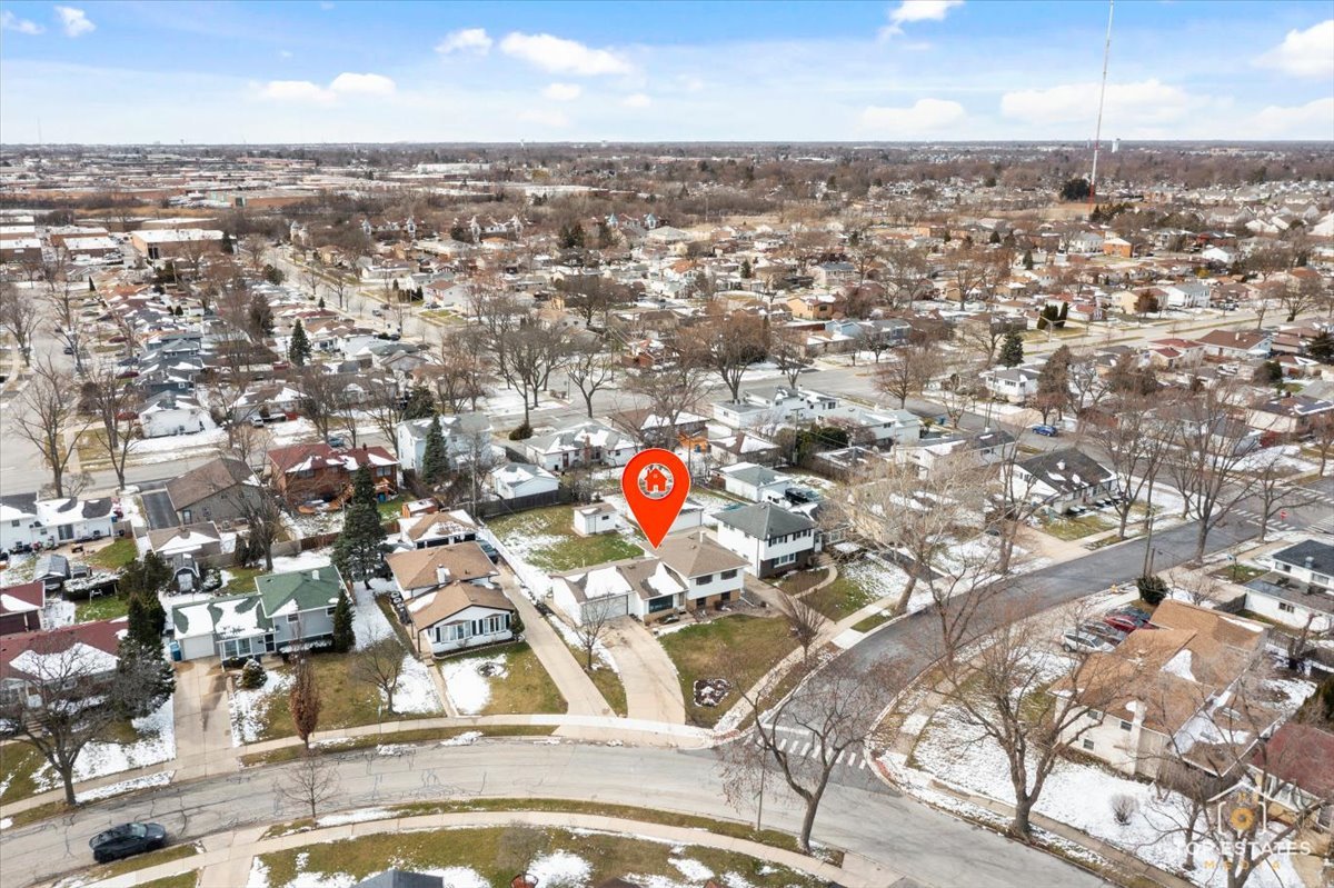 216 S Evergreen Avenue, Addison, IL 60101