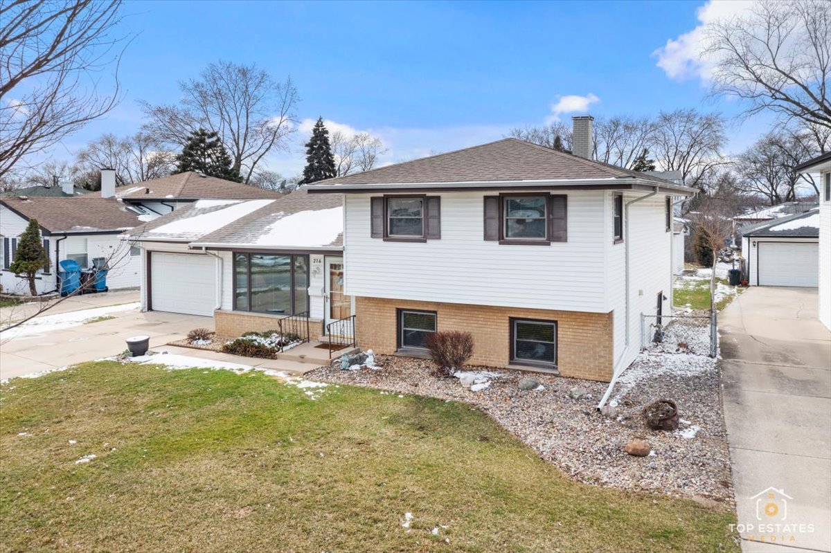 216 S Evergreen Avenue, Addison, IL 60101