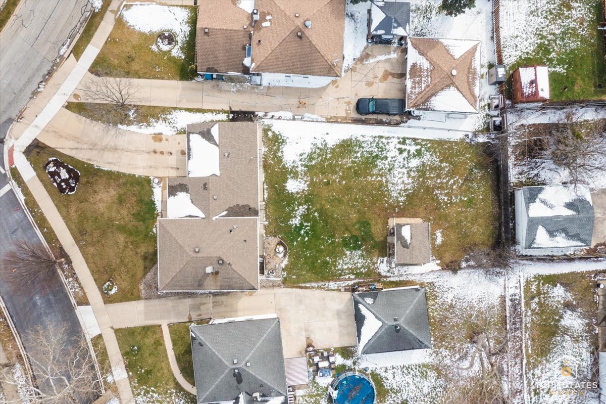 216 S Evergreen Avenue, Addison, IL 60101