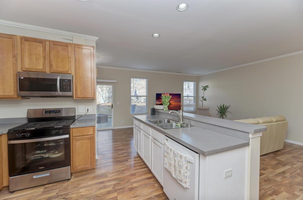 3873 Blackstone Drive, Aurora, IL 60504