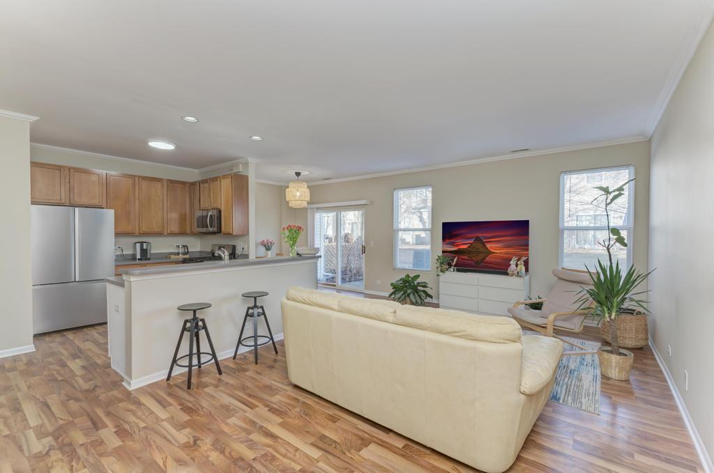 3873 Blackstone Drive, Aurora, IL 60504