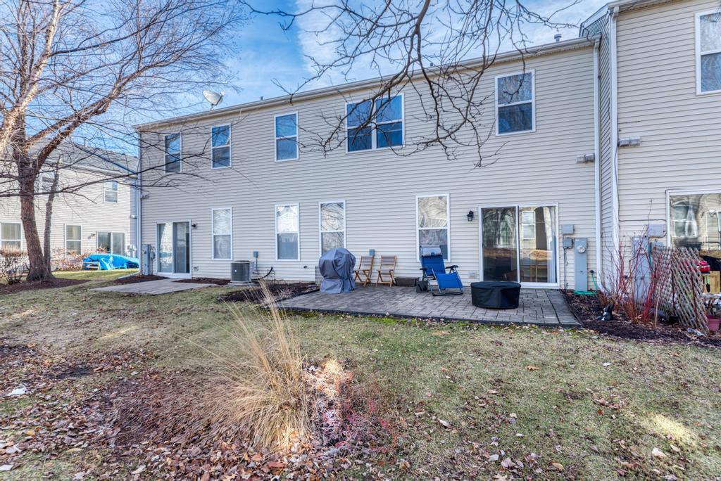 3873 Blackstone Drive, Aurora, IL 60504