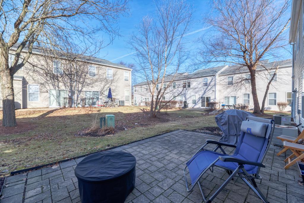 3873 Blackstone Drive, Aurora, IL 60504